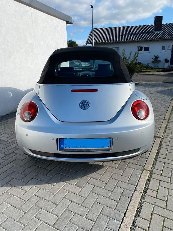 Gebraucht VW New Beetle 105 PS (77 kW) 2007 Silber Kleinwagen