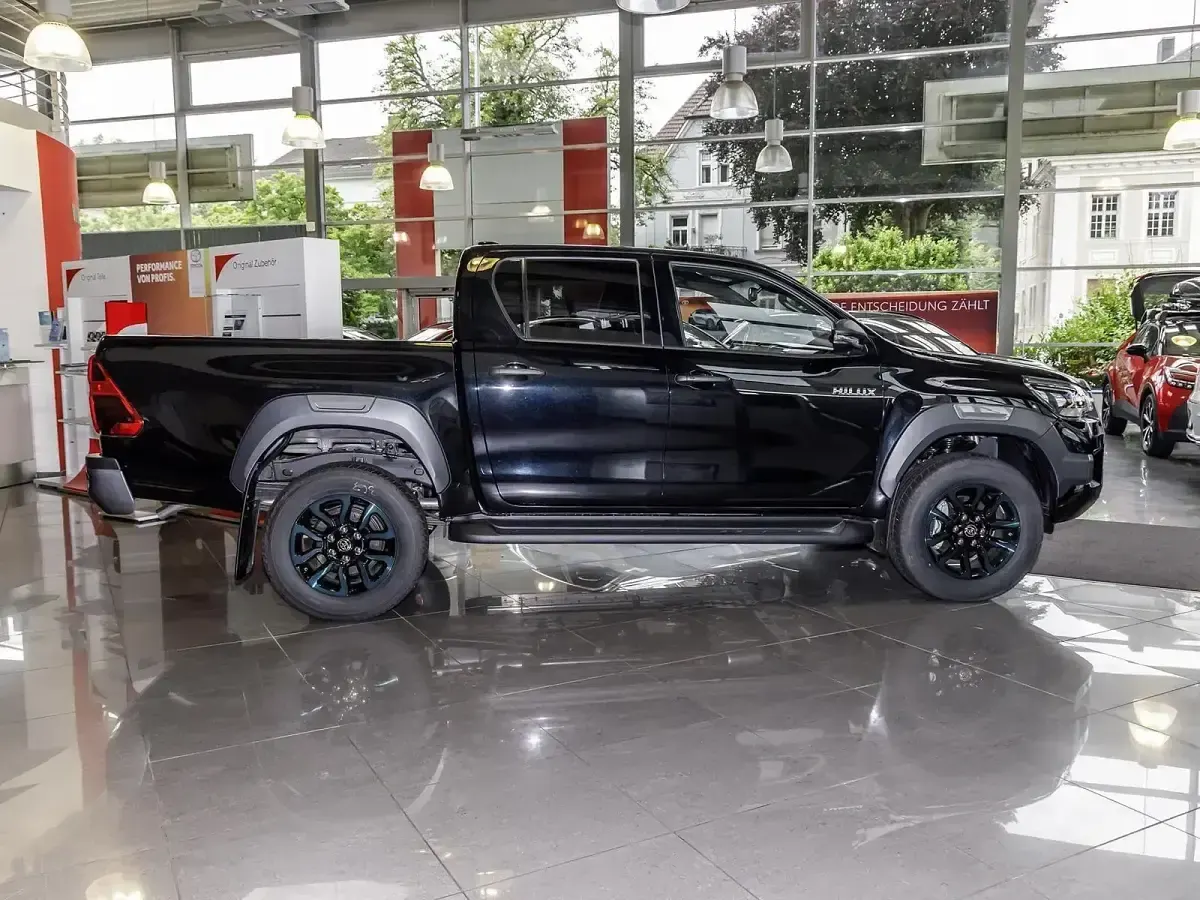 Neu Toyota HiLux 204 PS (150 kW) 2026 Schwarz Pickup