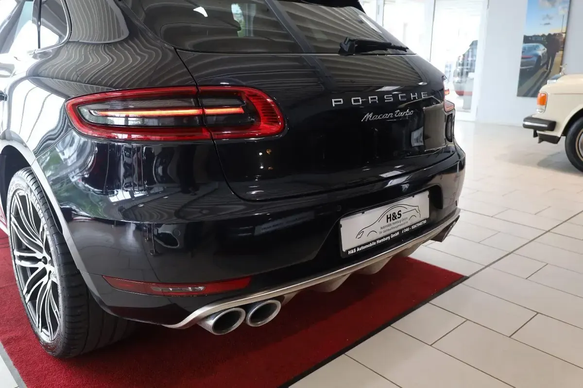 Gebraucht Porsche Macan Performance Package 441 PS (324 kW) 2017 Schwarz SUV