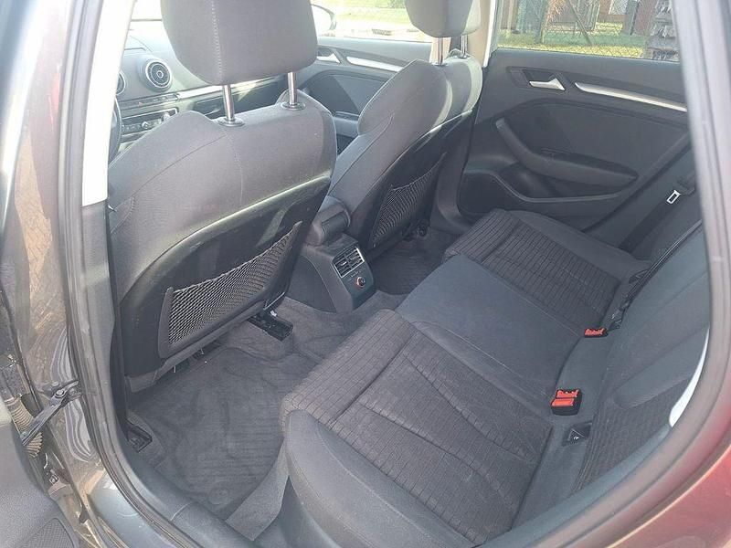 Gebraucht Audi A3 Ambition 150 PS (110 kW) 2015 Grau Limousine