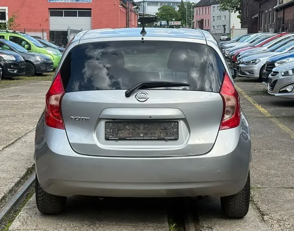 Gebraucht Nissan Note Acenta+ 80 PS (58 kW) 2015 Silber Kleinwagen