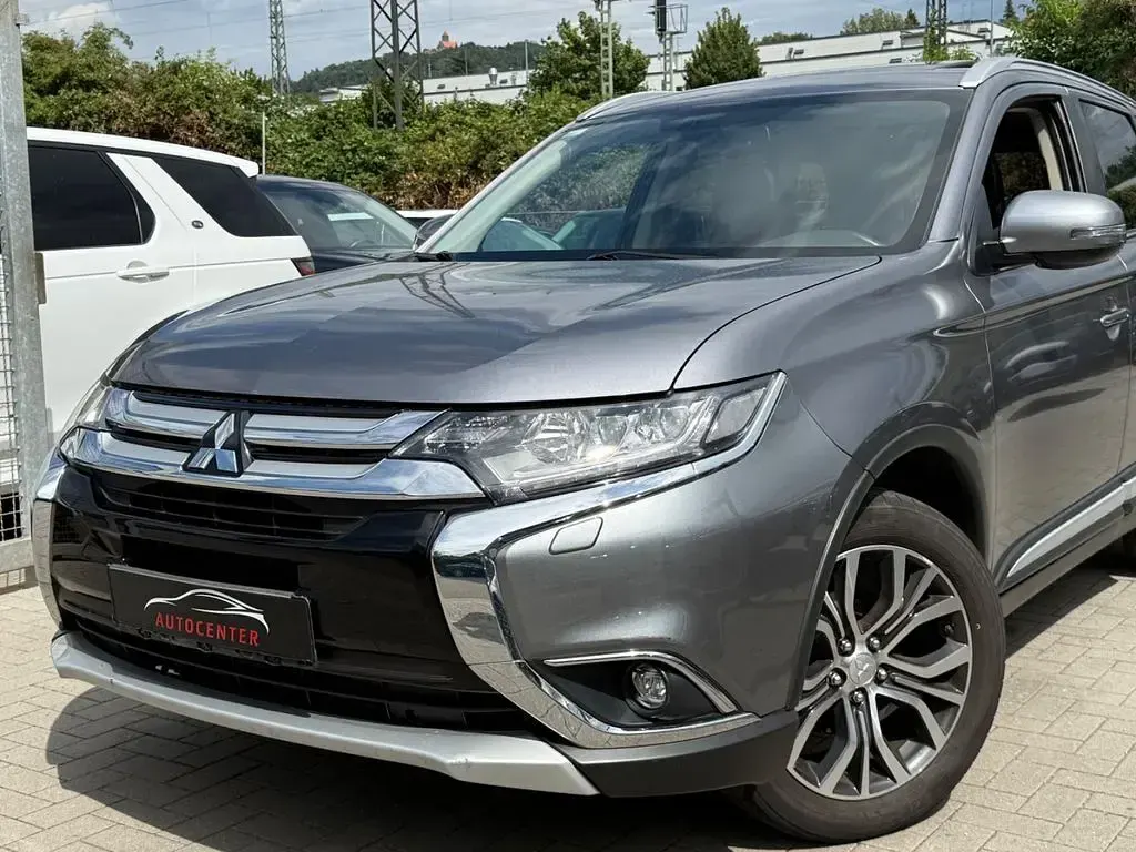 Gebraucht Mitsubishi Outlander Top 150 PS (110 kW) 2017 Grau SUV