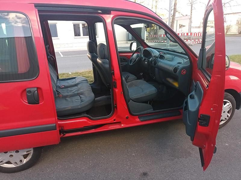 Second-hand Renault Kangoo 85 CP (62 kW) 2000 Roșu Monovolum