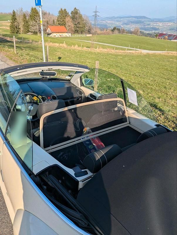 Gebraucht VW New Beetle 116 PS (85 kW) 2009 Beige Kleinwagen