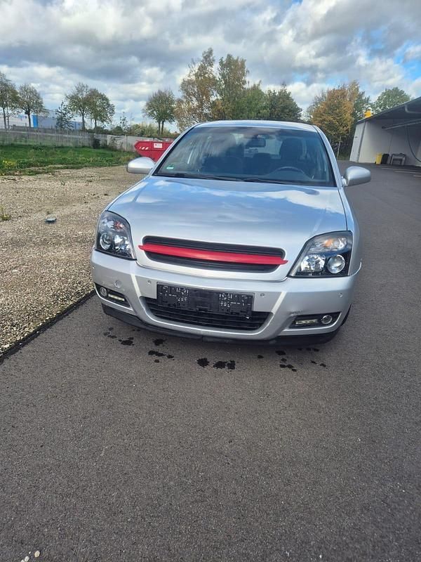 Silber Gebraucht 2005 Opel Vectra Limousine | 2.750 € - Bild 1/4