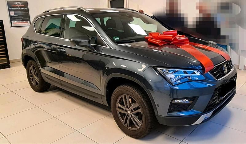 Grau Gebraucht 2020 Seat Ateca XCELLENCE SUV | 23.800 € (Teuer) - Bild 1/4