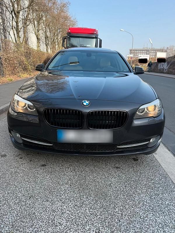Gebraucht BMW 525 204 PS (150 kW) 2011 Schwarz Limousine
