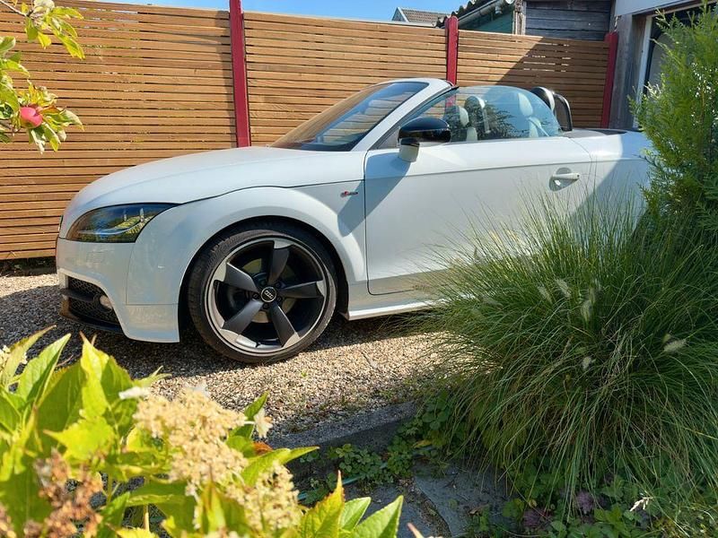 Weiß Gebraucht 2014 Audi TT Roadster S-Line Cabrio | 20.500 € (Fairer Preis) - Bild 1/4