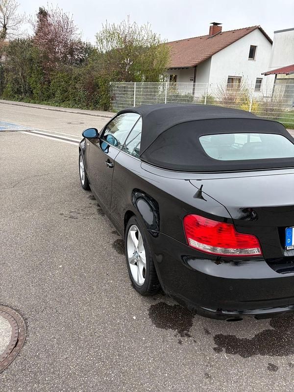 Gebraucht BMW 118 Cabriolet 143 PS (105 kW) 2008 Schwarz Cabrio