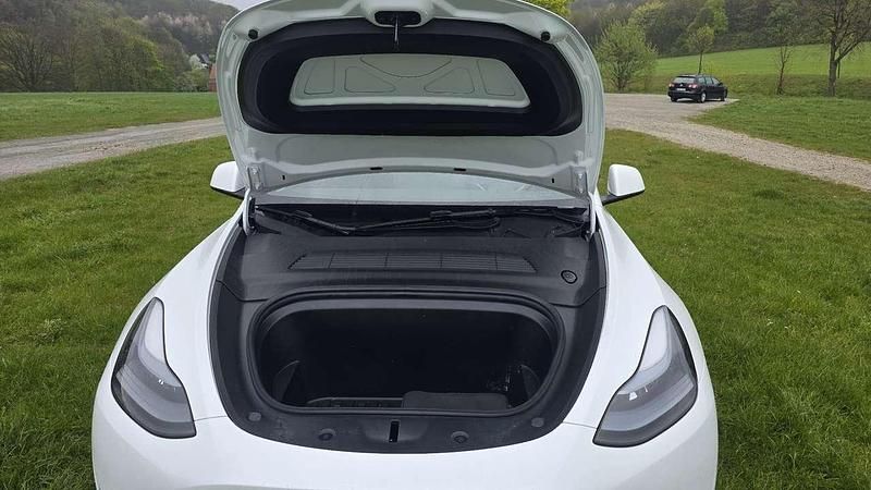 Gebraucht Tesla Model Y Standard Range 219 kW (299 PS) 2023 Weiß SUV