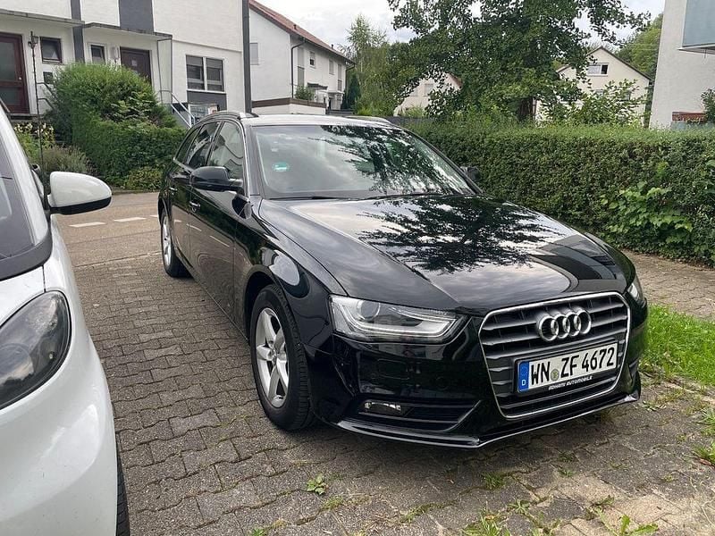 Second-hand Audi A4 150 CP (110 kW) 2015 Negru Berlinǎ