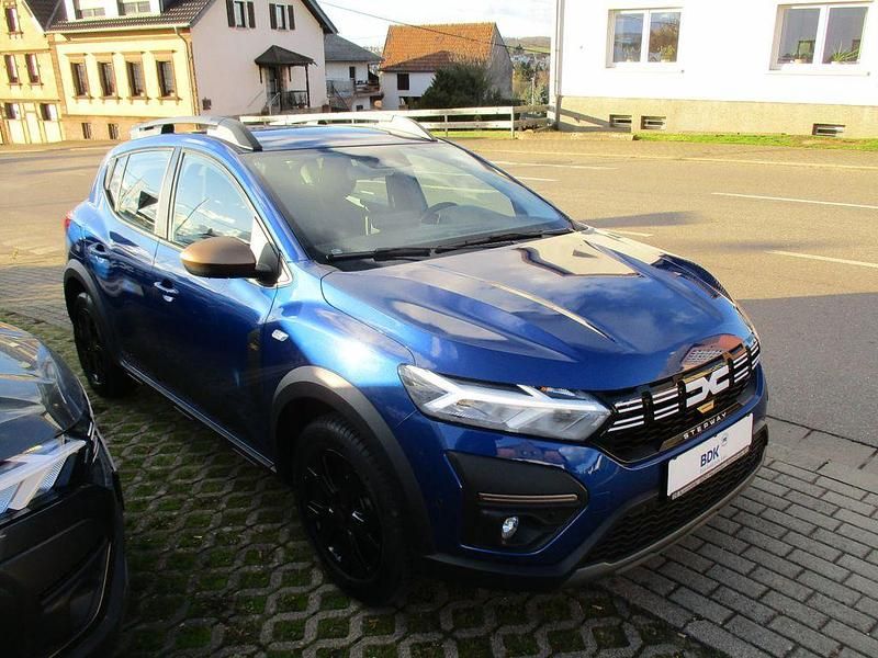 Gebraucht Dacia Sandero Extreme 110 PS (80 kW) 2024 Blau Limousine