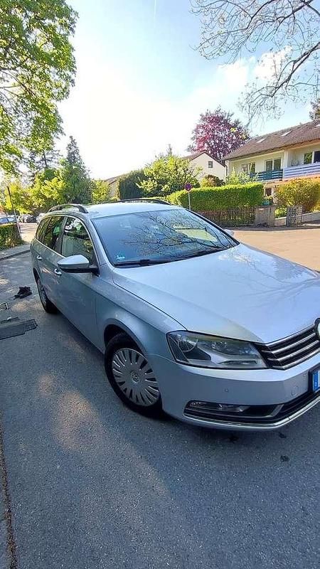 Gebraucht VW Passat Exclusive 140 PS (102 kW) 2012 Limousine