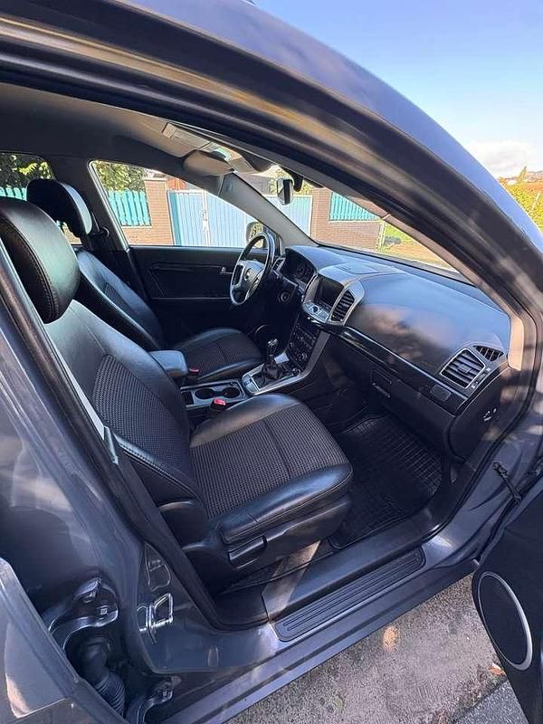 Gebraucht Chevrolet Captiva LT 167 PS (122 kW) 2011 Grau SUV