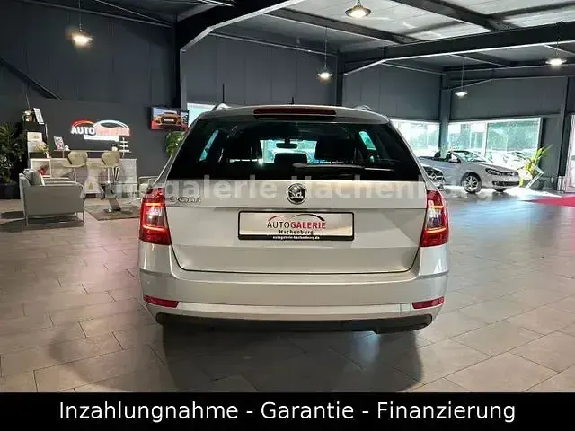 Gebraucht Skoda Octavia Ambition 150 PS (110 kW) 2020 Silber Kombi