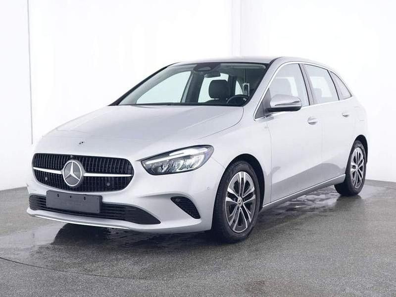 Gebraucht Mercedes B200 Progressive 150 PS (110 kW) 2023 Silber Kleinwagen
