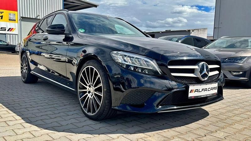 Gebraucht Mercedes C200 150 PS (110 kW) 2018 Schwarz Kombi