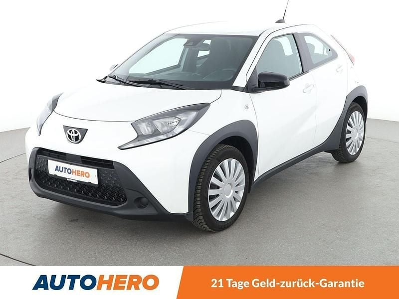 Weiß Gebraucht 2024 Toyota Aygo Business Edition Kleinwagen | 14.400 € (Fairer Preis) - Bild 1/3