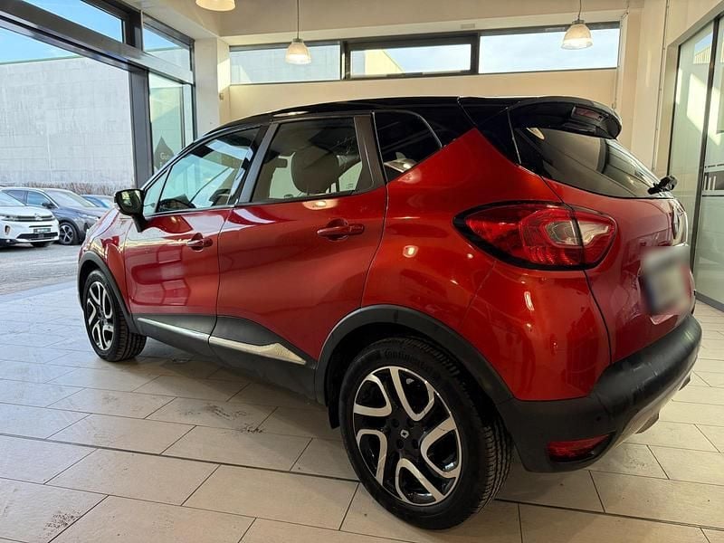 Gebraucht Renault Captur 110 PS (80 kW) 2015 Rot SUV