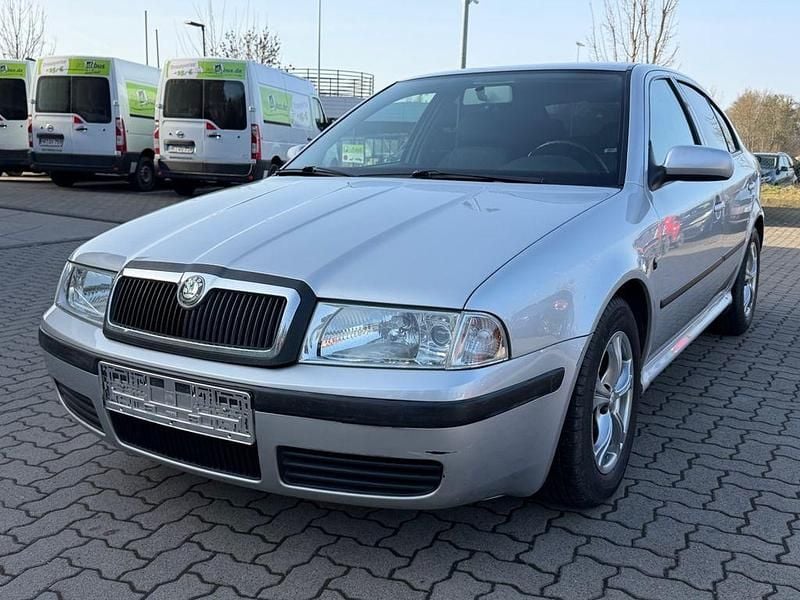 Gebraucht Skoda Octavia Ambiente 102 PS (75 kW) 2001 Silber Limousine