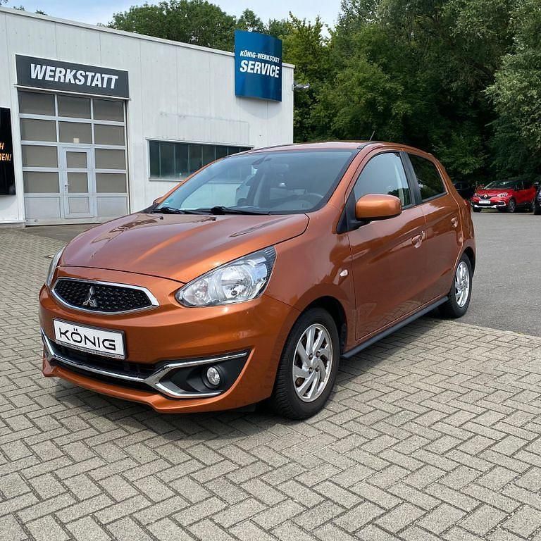 Orange Gebraucht 2016 Mitsubishi Space Star Edition+ Limousine | 8.470 € (Fairer Preis) - Bild 1/4