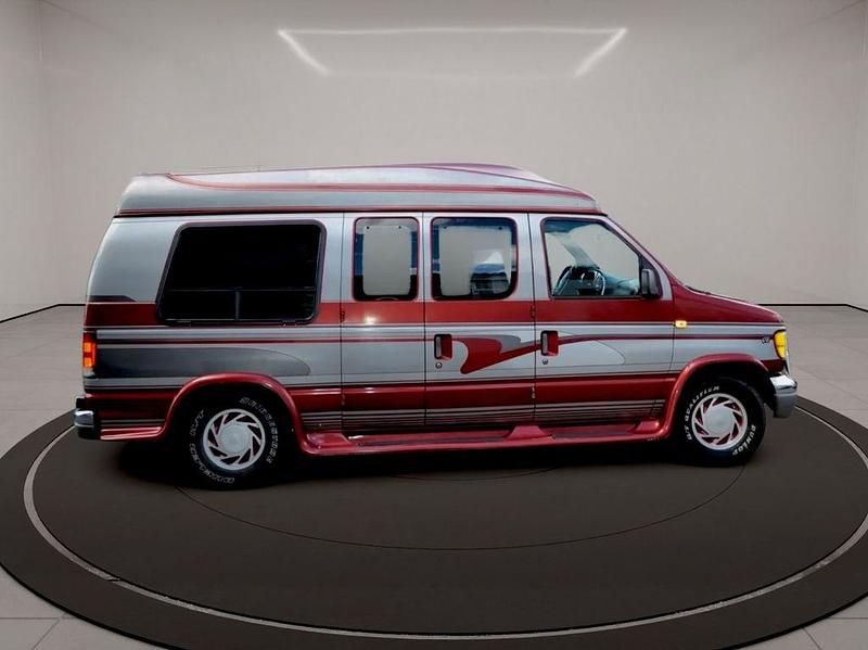 Rot Gebraucht 1997 Ford V8 XL Van | 28.900 € - Bild 1/4
