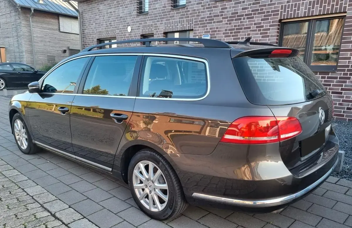 Gebraucht VW Passat Comfortline 105 PS (77 kW) 2014 Braun Kombi