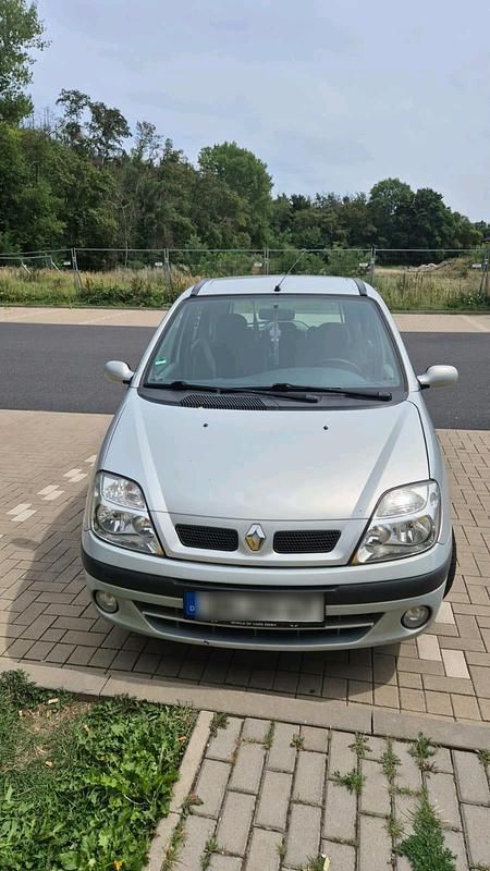 Silber Gebraucht 2000 Renault Scénic Van / Kleinbus | 950 € (Fairer Preis) - Bild 1/4