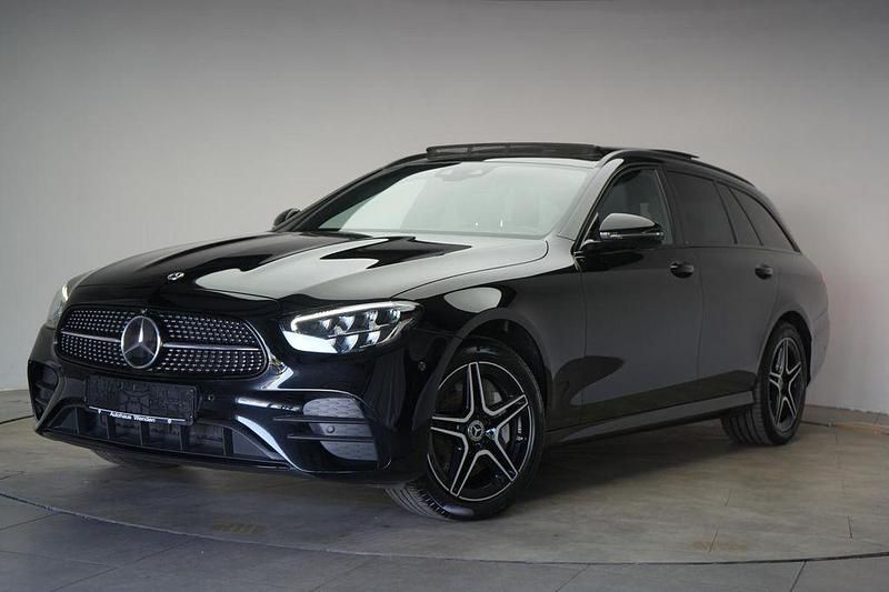Gebraucht Mercedes E300 AMG 194 PS (142 kW) 2021 Schwarz Limousine
