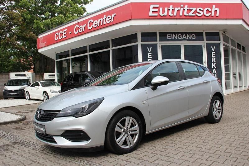 Silber Gebraucht 2021 Opel Astra Edition Limousine | 12.580 € (Guter Preis) - Bild 1/4