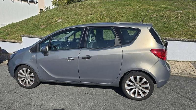 Gebraucht Opel Meriva Innovation 101 PS (74 kW) 2010 Grau Van / Kleinbus