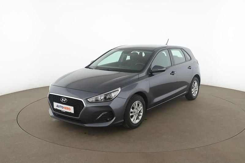 Gebraucht Hyundai i30 Select 99 PS (72 kW) 2019 Limousine