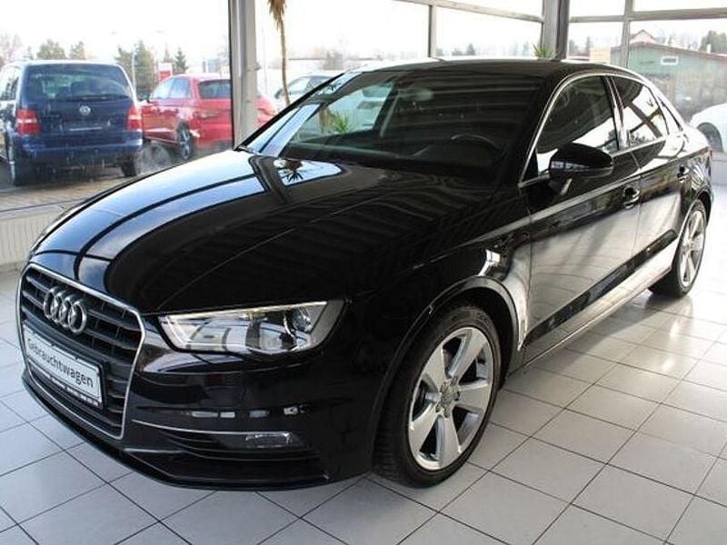 Gebraucht Audi A3 Sport 140 PS (102 kW) 2014 Schwarz Limousine