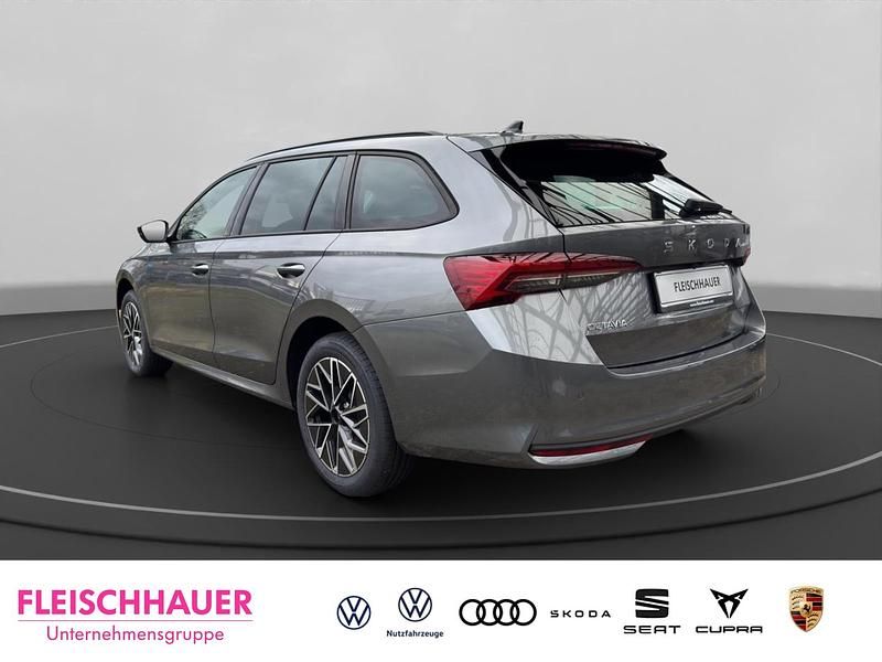 Neu Skoda Octavia 150 PS (110 kW) 2026 Grau Kombi