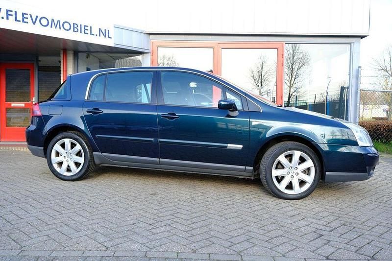 Gebraucht Renault Vel Satis Expression 163 PS (119 kW) 2003 Grün Kleinwagen