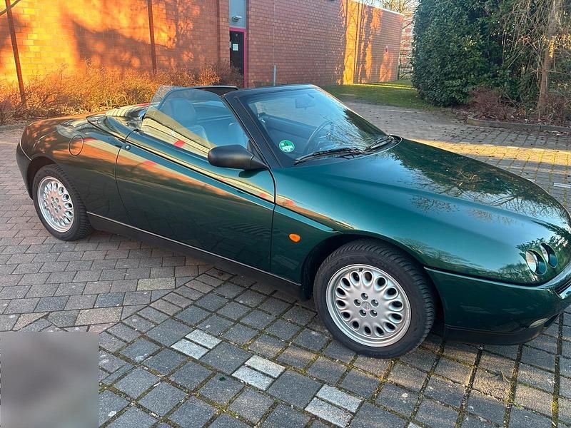 Gebraucht Alfa Romeo Spider 155 PS (114 kW) 1997 Grün Cabrio