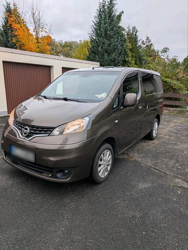 Braun Gebraucht 2016 Nissan Evalia Van / Kleinbus | 6.800 € (Guter Preis) - Bild 1/4