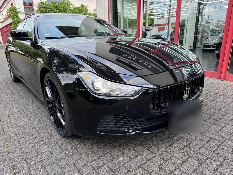 Gebraucht Maserati Ghibli 275 PS (202 kW) 2014 Schwarz Limousine