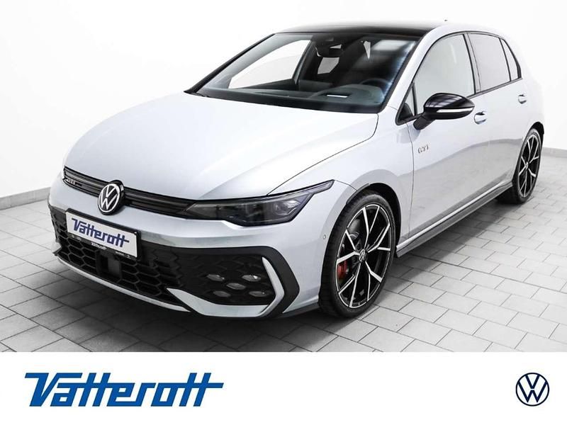 Oyster silver metallic Gebraucht 2025 VW Golf VIII GTI Limousine | 44.850 € (Teuer) - Bild 1/4