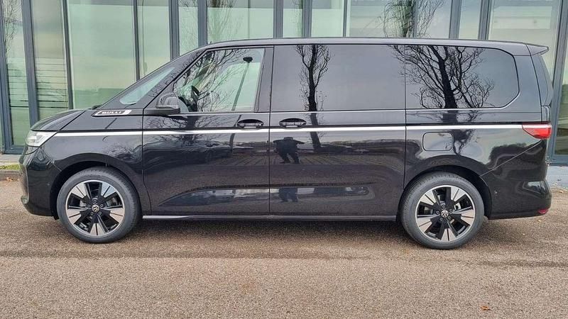 Neu VW Multivan Style 150 PS (110 kW) 2026 Deep black Van
