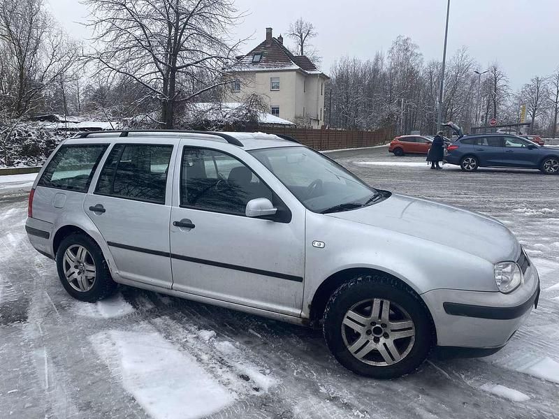 Gebraucht VW Golf IV 105 PS (77 kW) 2000 Silber Kombi