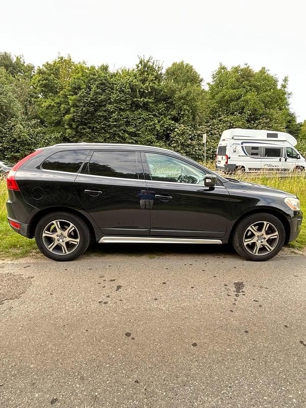 Schwarz Gebraucht 2011 Volvo XC60 SUV | 7.200 € (Guter Preis) - Bild 1/4