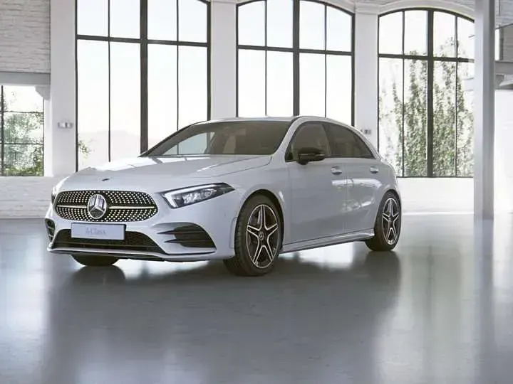 Second-hand Mercedes A180 AMG 136 CP (100 kW) 2022 Berlinǎ
