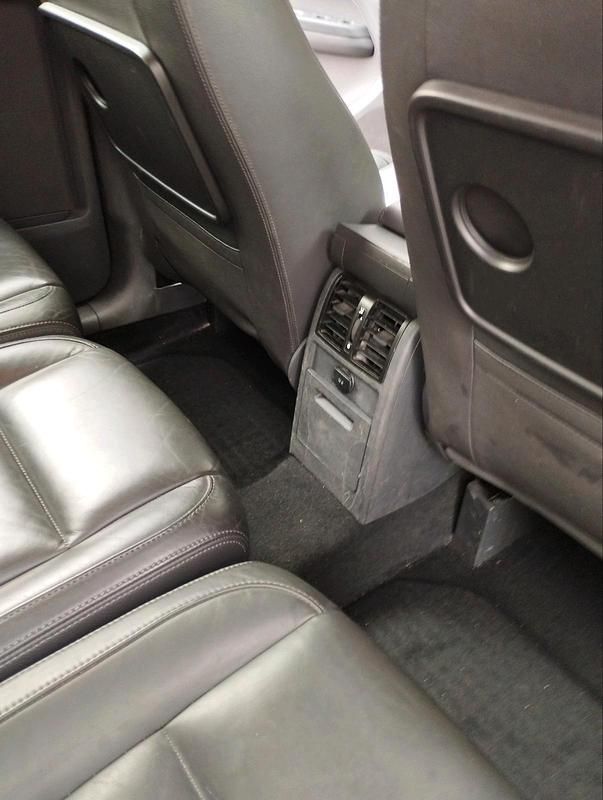 Gebraucht VW Touran Highline 140 PS (102 kW) 2009 Schwarz Van / Kleinbus