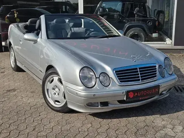 Gebraucht Mercedes CLK320 Elegance 218 PS (160 kW) 1999 Silber Cabrio
