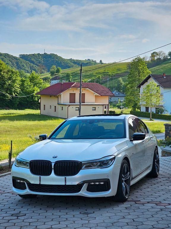 Schwarz Gebraucht 2019 BMW 730 M Sport Limousine | 35.990 € (Guter Preis) - Bild 1/4