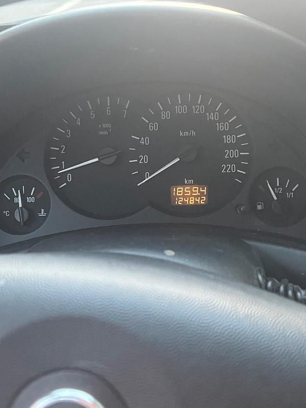 Gebraucht Opel Corsa 75 PS (55 kW) 2002 Grün Kleinwagen