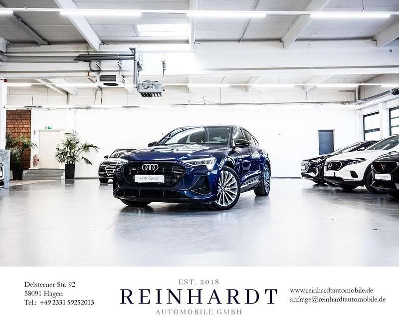 Navarrablau metallic Gebraucht 2021 Audi e-tron S-Line SUV | 40.640 € - Bild 1/3