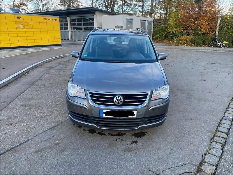 Grau Gebraucht 2008 VW Touran Van / Kleinbus | 2.500 € (Fairer Preis) - Bild 1/4