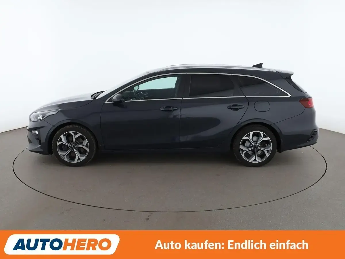 Gebraucht Kia Ceed Spirit 160 PS (117 kW) 2021 Grau Kleinwagen